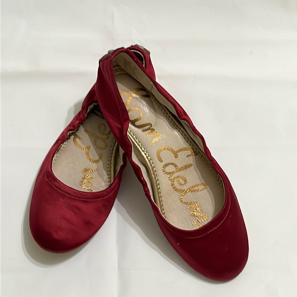 Pre-owned vintage Sam Edelman wine colored satin Farrow Ballet Flats
